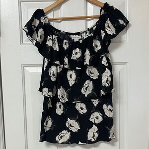 White House Black Market 100% Silk Floral Blouse Romantic Chic Timeless